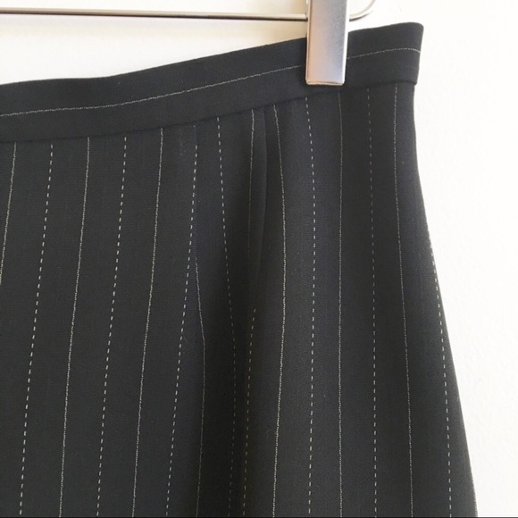 Jones New York A Line Pinstripe Skirt Black Sz 6 - Picture 3 of 8